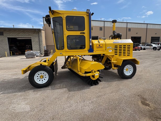 2024 Superior Broom DT74J sweeper photo 1