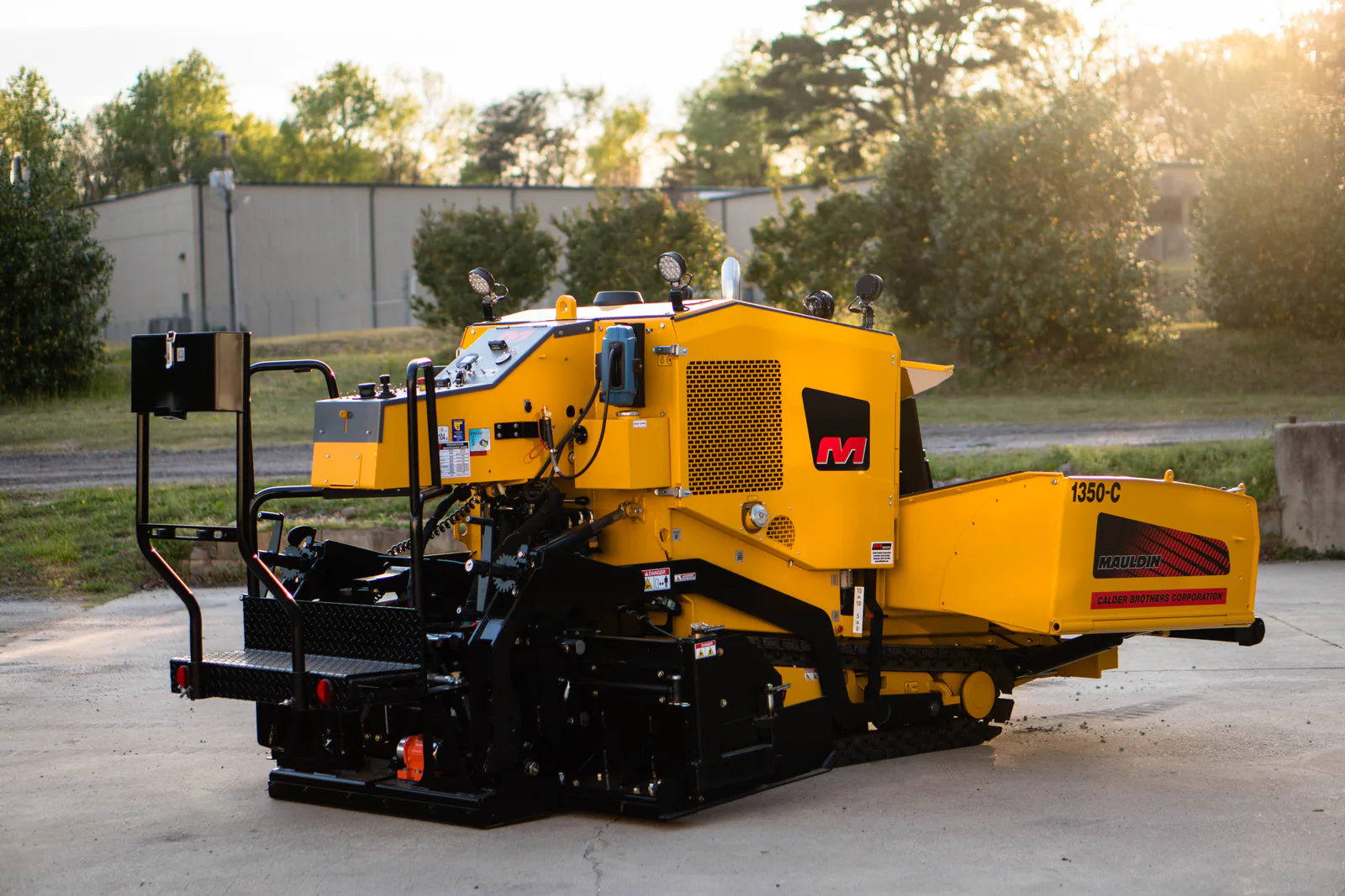 Mauldin 1360 paver side view