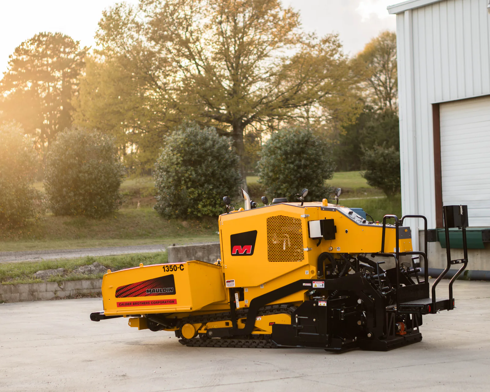 Mauldin 1360 auger and screed detail