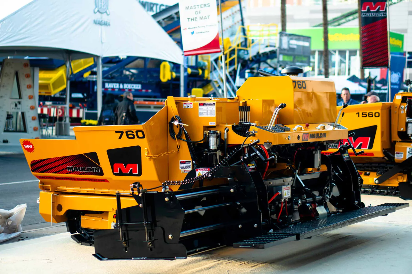 Mauldin 760 asphalt paver product view