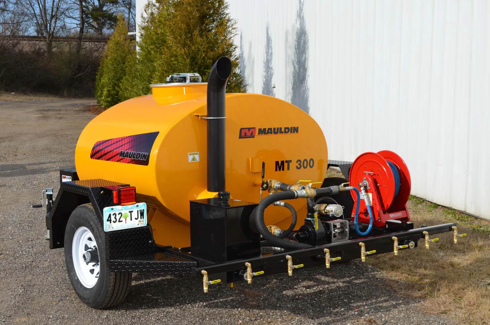 Mauldin MT distributor pump and hose reel