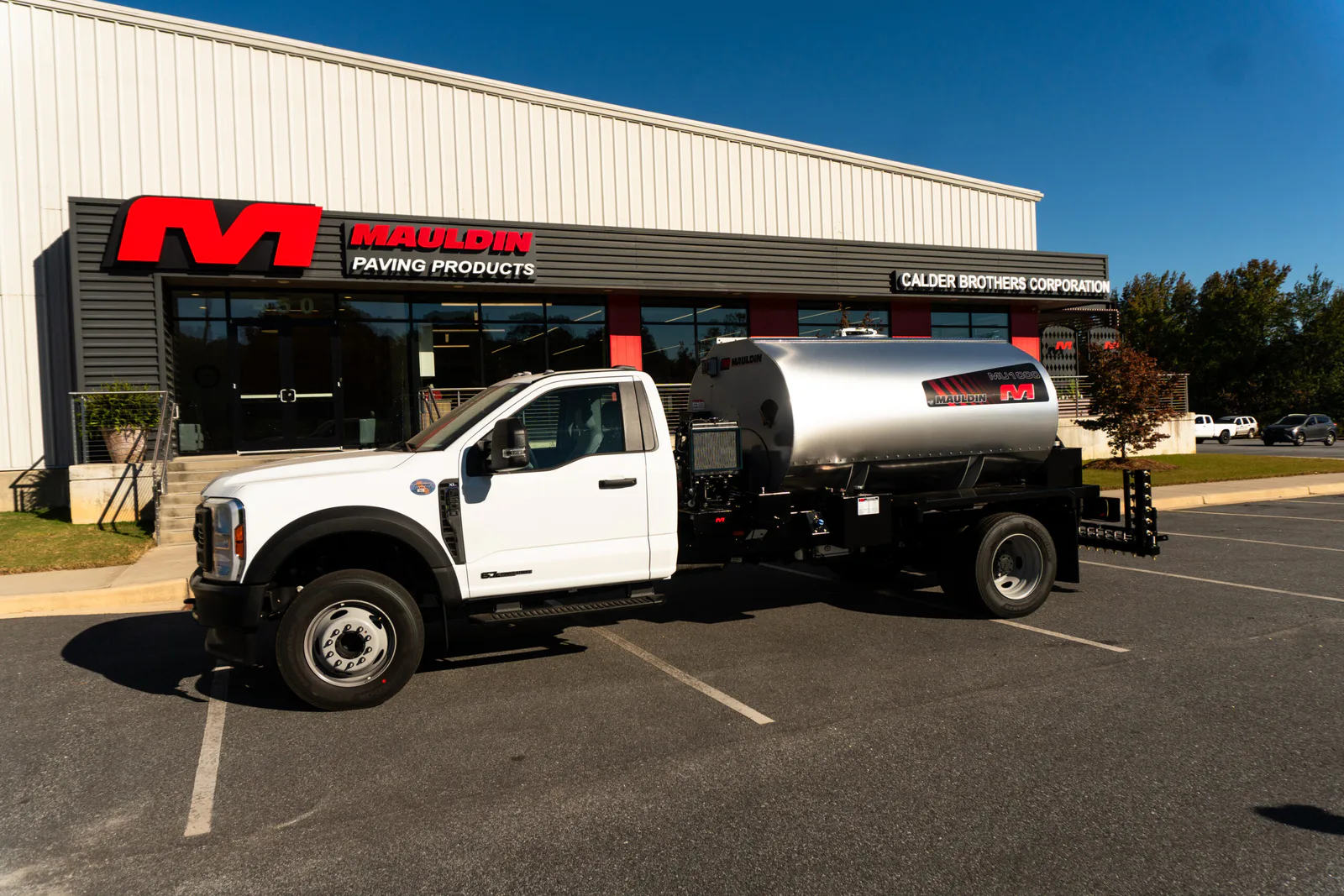 Mauldin MU-1000 skid-mounted asphalt distributor