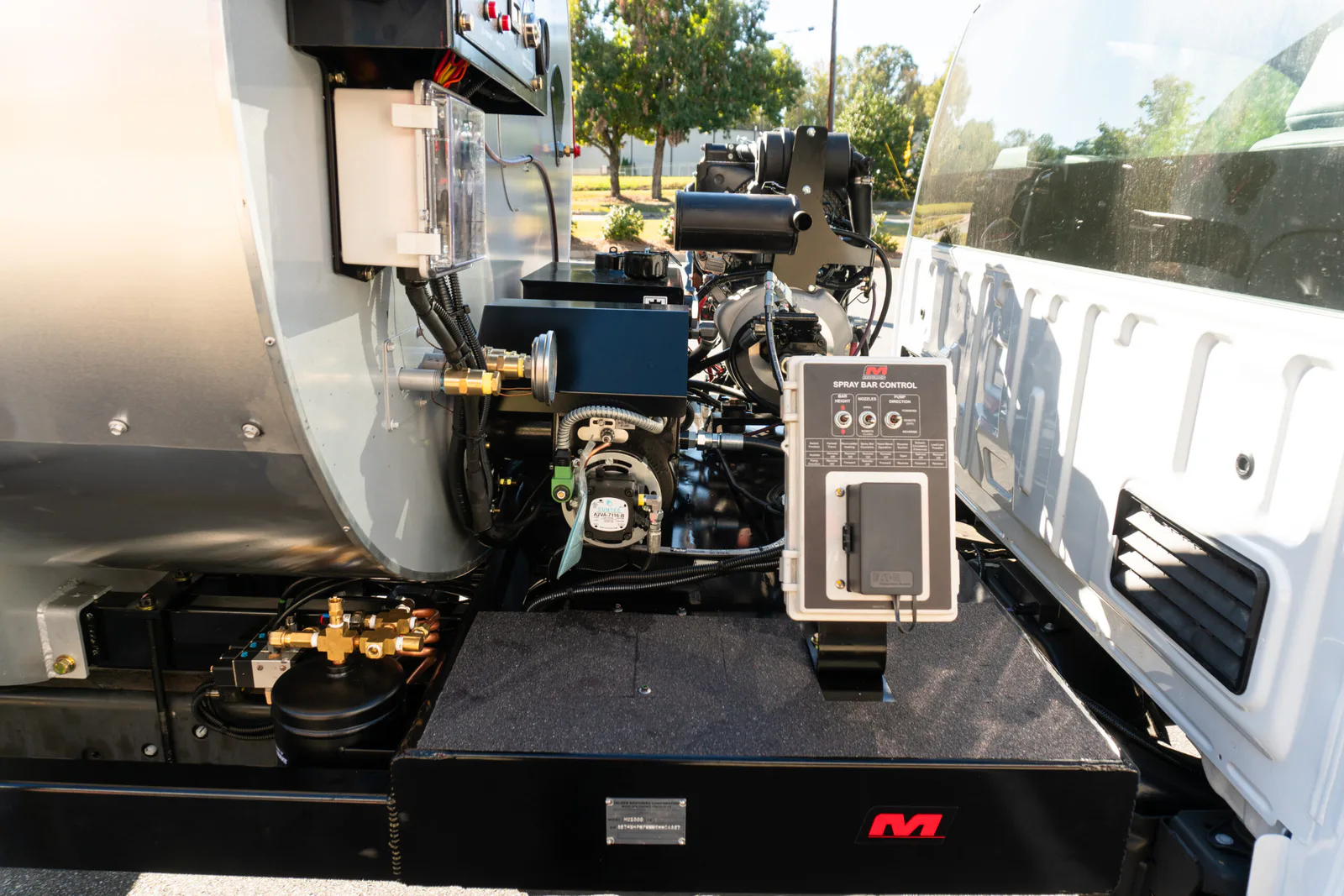 Mauldin MU-1000 distributor truck application