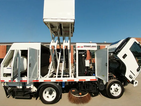 Starfire S-4c serviceability view with cab tilted and hopper raised