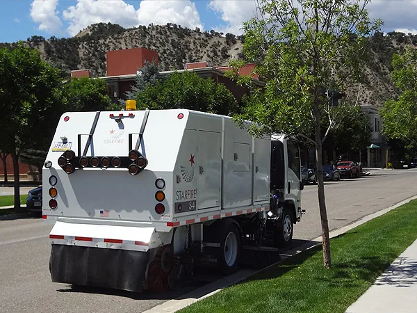 Starfire S-4c sweeping city street in Colorado