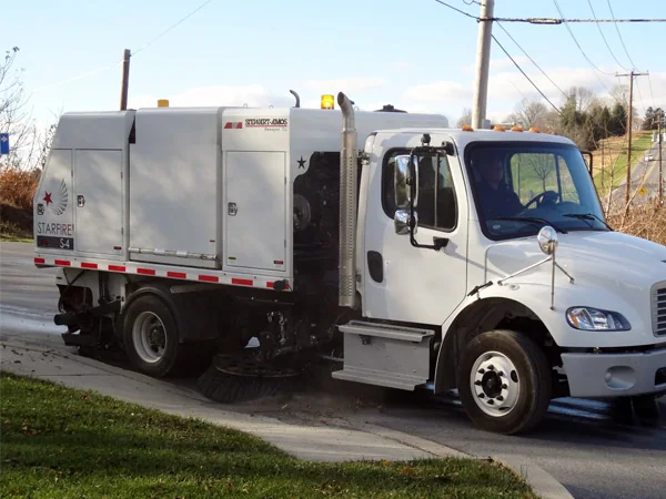 Starfire S-4XL sweeping city streets