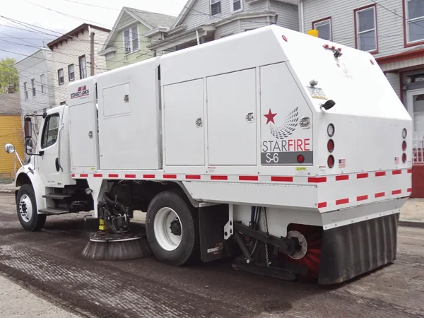 Starfire S-6t sweeping road millings